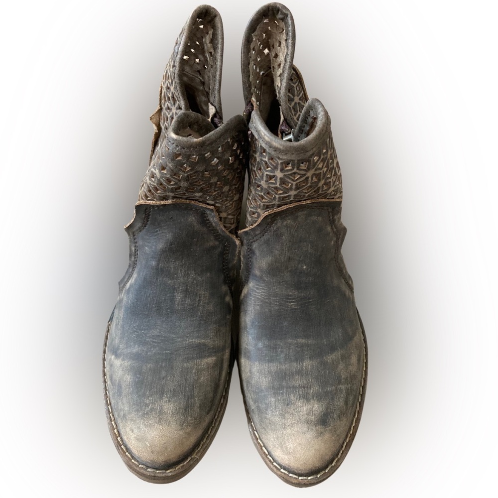 Circle G by Corral Distressed Leather Ankle Booties – Size 8 - Picture 2 of 13